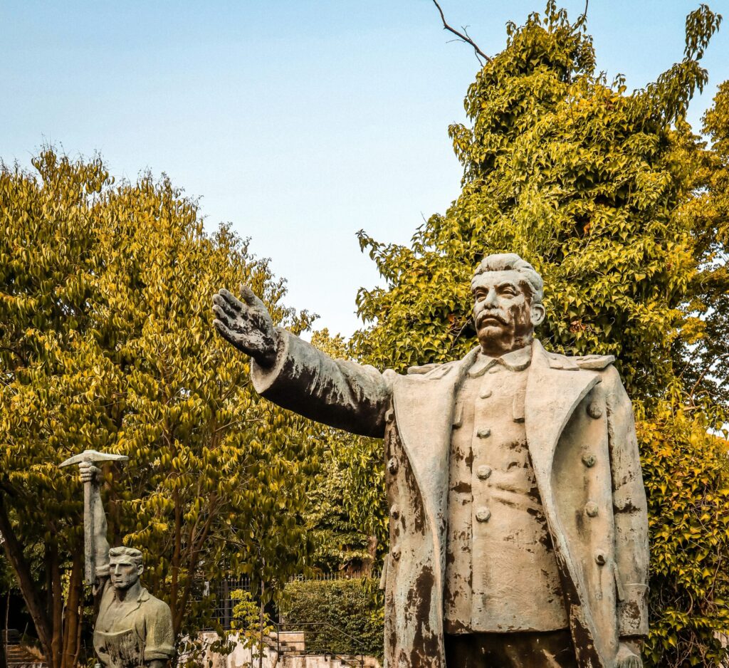 スターリンが競売にかけたロマノフ王朝の宝——石の物語写真