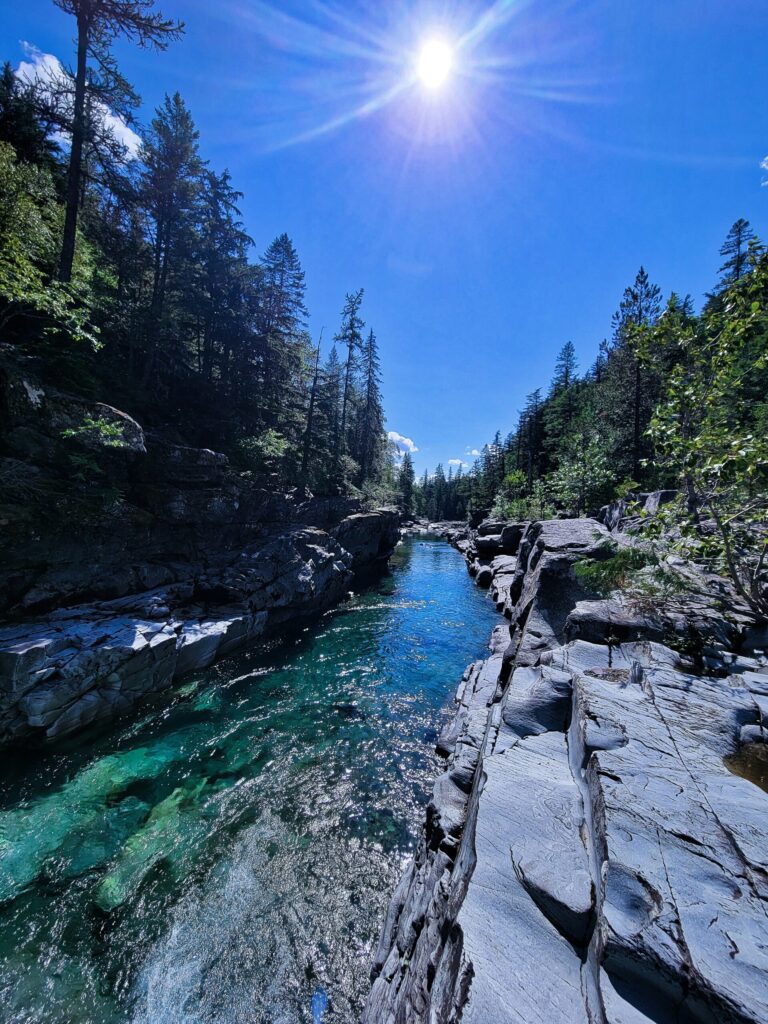 岐阜で石が拾える・掘れるスポットの風景