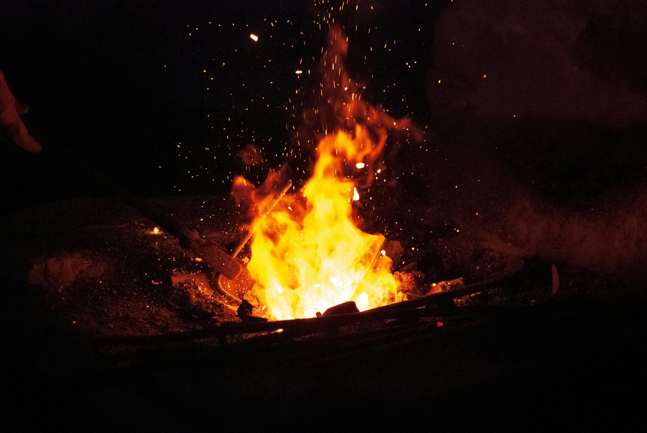 川の砂鉄(イメージ)